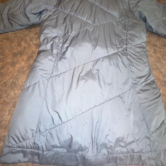 Women’s Columbia Bell Isle long Winter Jacket, fur lined hood, size medium - Picture 11 of 14